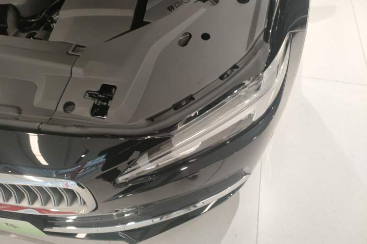 Used Volvo S90 New Energy 2024 Plug-in Hybrid Four-Wheel Drive Long-Range Luxury Smart Edition Left Front Headlight