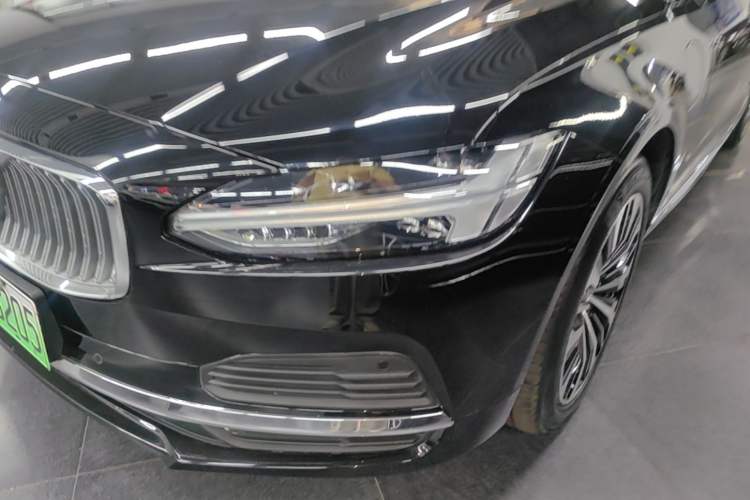 Used Volvo S90 New Energy 2024 Plug-in Hybrid Four-Wheel Drive Long-Range Zhiyi Luxury Edition Left Front Headlight