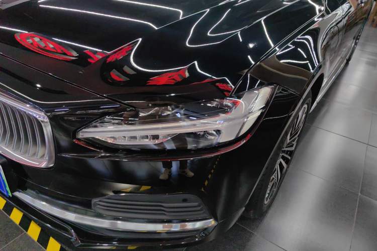 Used Volvo S90 New Energy 2024 Plug-in Hybrid Four-Wheel Drive Long-Range Zhiyi Luxury Edition Left Front Headlight