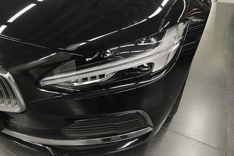 Used Volvo S90 New Energy 2024 Plug-in Hybrid Four-Wheel Drive Long-Range Zhiyi Luxury Edition Left Front Headlight