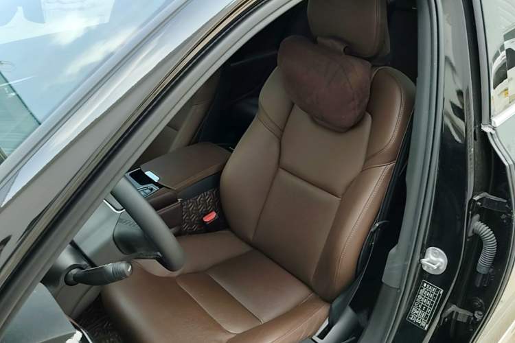 Used Volvo S90 New Energy 2024 Plug-in Hybrid Four-Wheel Drive Long-Range Zhiyi Luxury Edition Left Front Seat