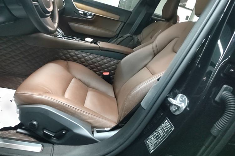 Used Volvo S90 New Energy 2024 Plug-in Hybrid Four-Wheel Drive Long-Range Zhiyi Luxury Edition Left Front Seat