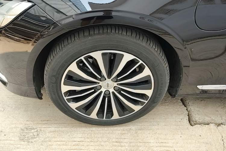 Used Volvo S90 New Energy 2024 Plug-in Hybrid Four-Wheel Drive Long-Range Zhiyi Luxury Edition Left Front Wheel Hub