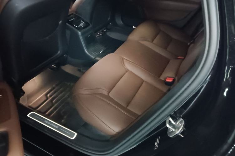 Used Volvo S90 New Energy 2024 Plug-in Hybrid Four-Wheel Drive Long-Range Luxury Smart Edition Left Rear Seat