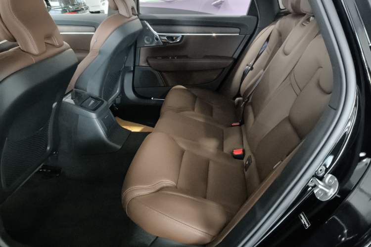 Used Volvo S90 New Energy 2024 Plug-in Hybrid Four-Wheel Drive Long-Range Luxury Smart Edition Left Rear Seat