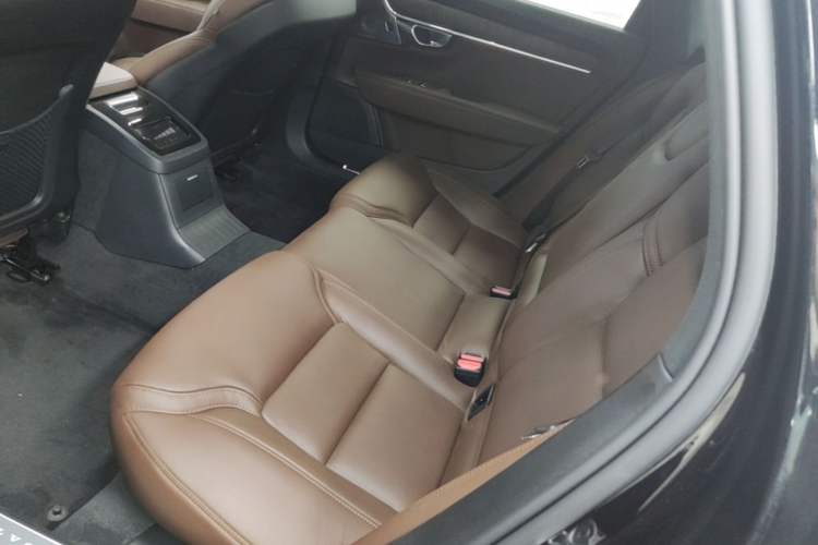 Used Volvo S90 New Energy 2024 Plug-in Hybrid Four-Wheel Drive Long-Range Luxury Smart Edition Left Rear Seat