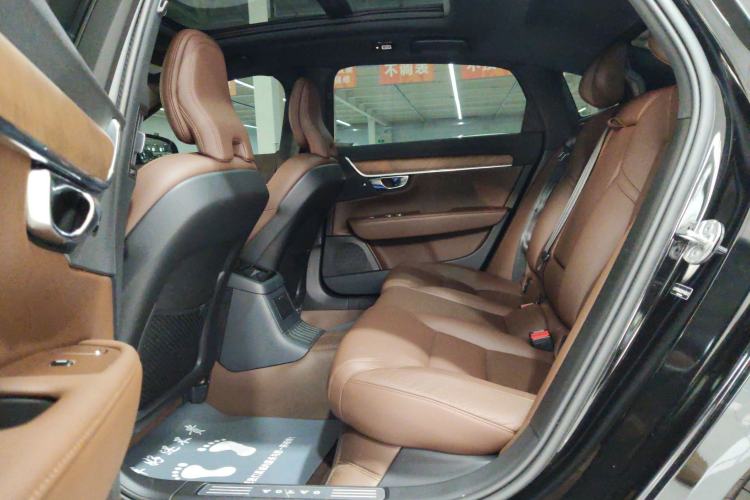 Used Volvo S90 New Energy 2024 Plug-in Hybrid Four-Wheel Drive Long-Range Zhiyi Luxury Edition Left Rear Seat
