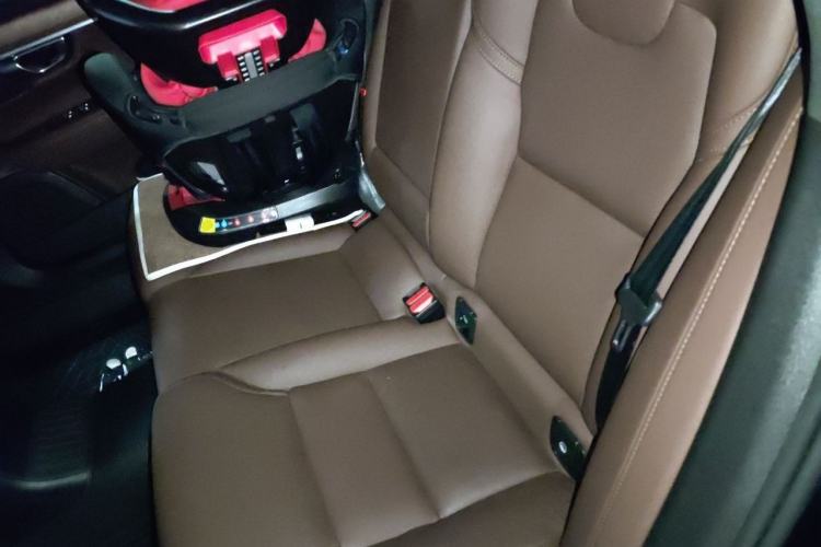 Used Volvo S90 New Energy 2024 Plug-in Hybrid Four-Wheel Drive Long-Range Zhiyi Luxury Edition Left Rear Seat