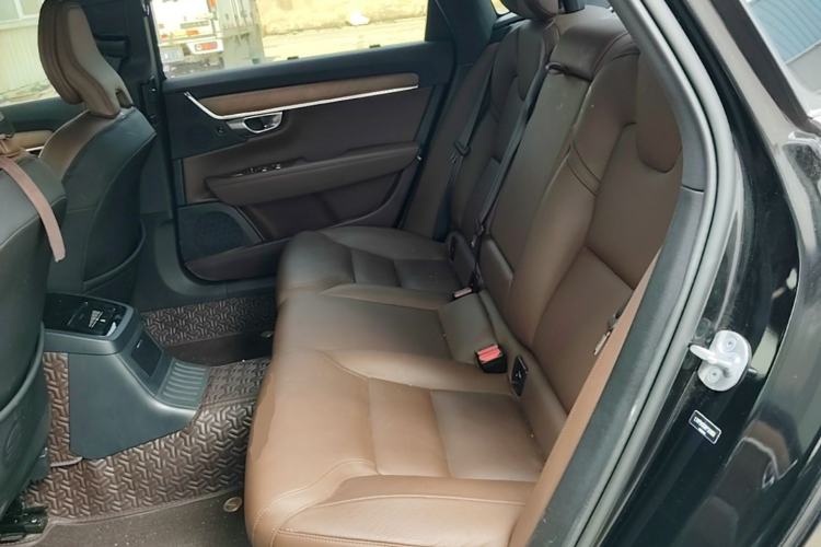 Used Volvo S90 New Energy 2024 Plug-in Hybrid Four-Wheel Drive Long-Range Zhiyi Luxury Edition Left Rear Seat