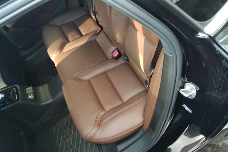 Used Volvo S90 New Energy 2024 Plug-in Hybrid Four-Wheel Drive Long-Range Luxury Smart Edition Left Rear Seat