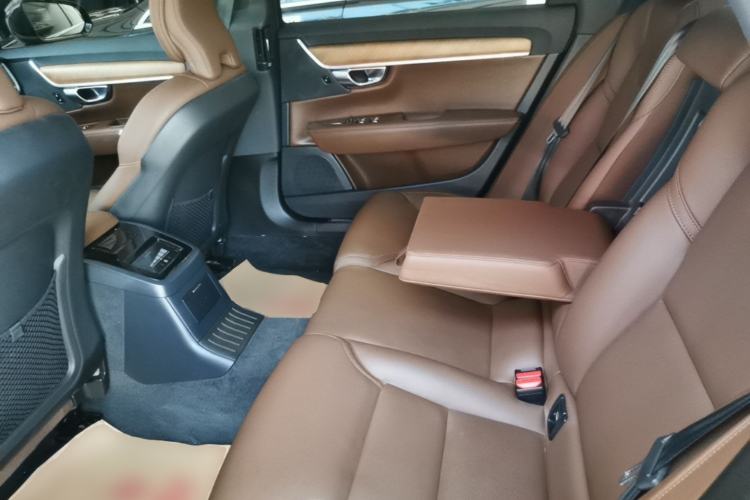 Used Volvo S90 New Energy 2024 Plug-in Hybrid Four-Wheel Drive Long-Range Zhiyi Luxury Edition Left Rear Seat