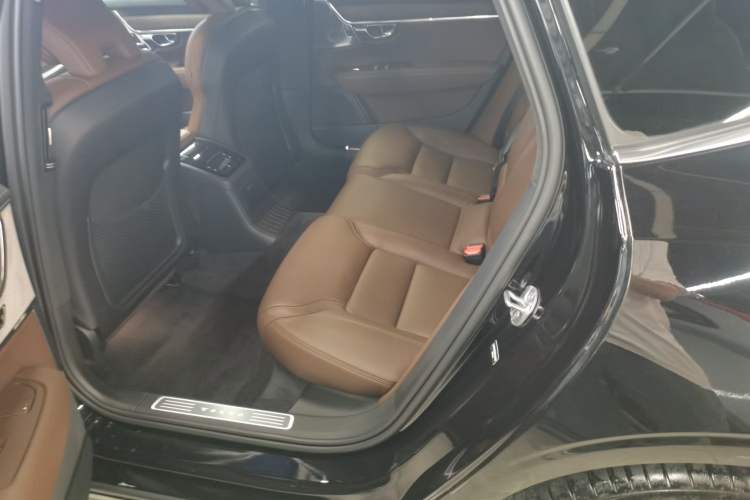 Used Volvo S90 New Energy 2024 Plug-in Hybrid Four-Wheel Drive Long-Range Luxury Smart Edition Left Rear Seat