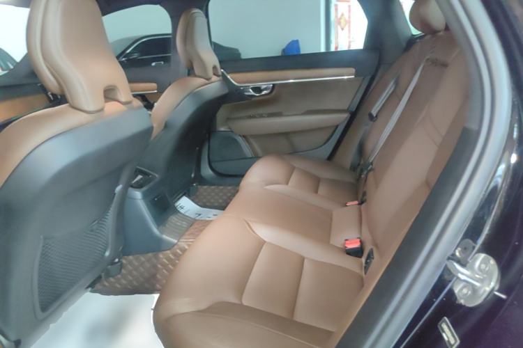 Used Volvo S90 New Energy 2024 Plug-in Hybrid Four-Wheel Drive Long-Range Zhiyi Luxury Edition Left Rear Seat