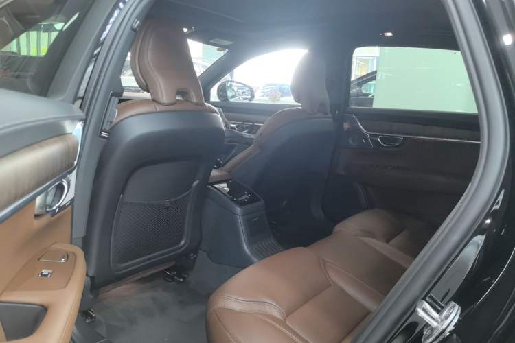 Used Volvo S90 New Energy 2024 Plug-in Hybrid Four-Wheel Drive Long-Range Luxury Smart Edition Left Rear Seat