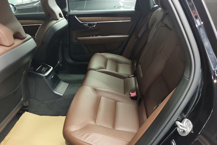 Used Volvo S90 New Energy 2024 Plug-in Hybrid Four-Wheel Drive Long-Range Zhiyi Luxury Edition Left Rear Seat