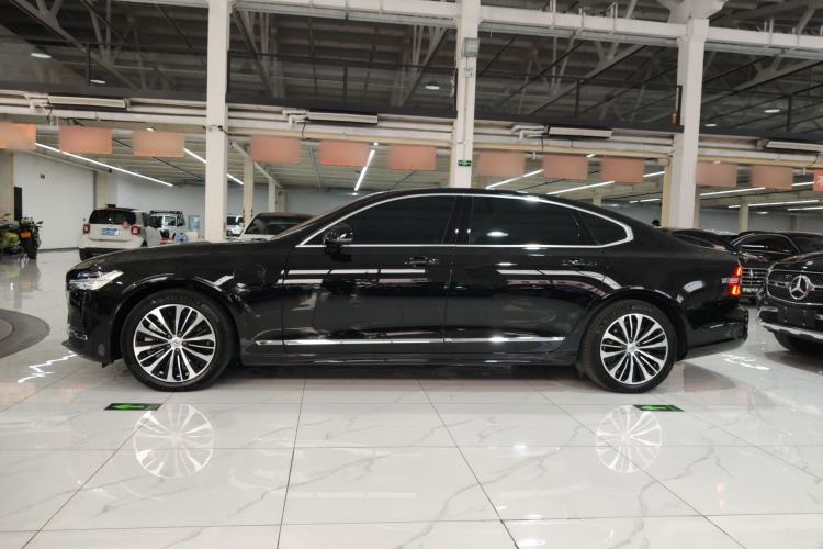 Used Volvo S90 New Energy 2024 Plug-in Hybrid Four-Wheel Drive Long-Range Zhiyi Luxury Edition Left Side