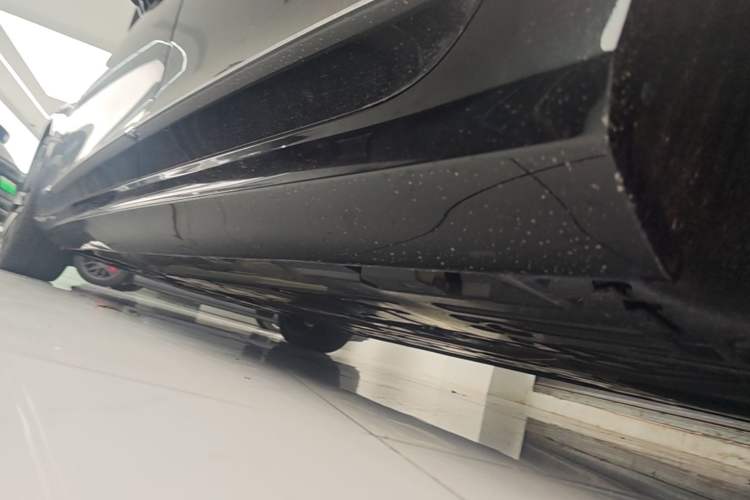 Used Volvo S90 New Energy 2024 Plug-in Hybrid Four-Wheel Drive Long-Range Luxury Smart Edition Left Side Sill
