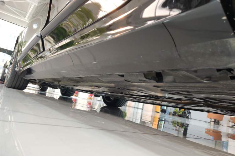 Used Volvo S90 New Energy 2024 Plug-in Hybrid Four-Wheel Drive Long-Range Zhiyi Luxury Edition Left Side Sill
