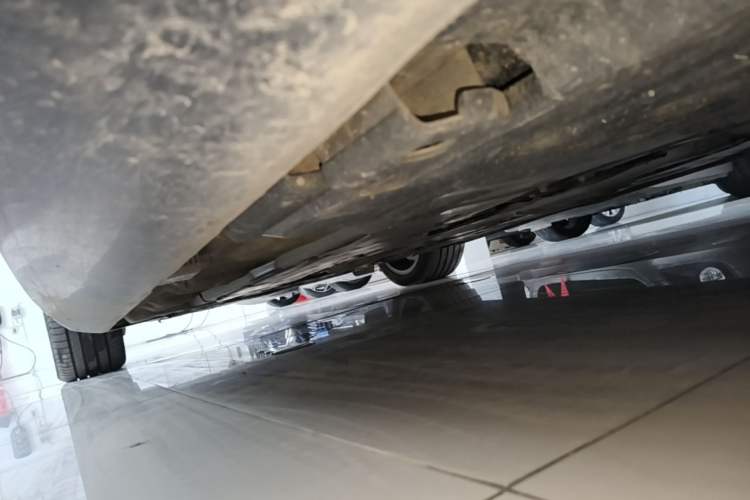 Used Volvo S90 New Energy 2024 Plug-in Hybrid Four-Wheel Drive Long-Range Zhiyi Luxury Edition Left Side Sill