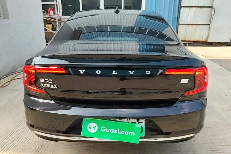 Used Volvo S90 New Energy 2024 Plug-in Hybrid Four-Wheel Drive Long-Range Zhiyi Luxury Edition Rear