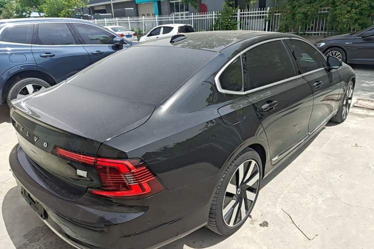 Used Volvo S90 New Energy 2024 Plug-in Hybrid Four-Wheel Drive Long-Range Luxury Smart Edition Rear Right 45 Deg