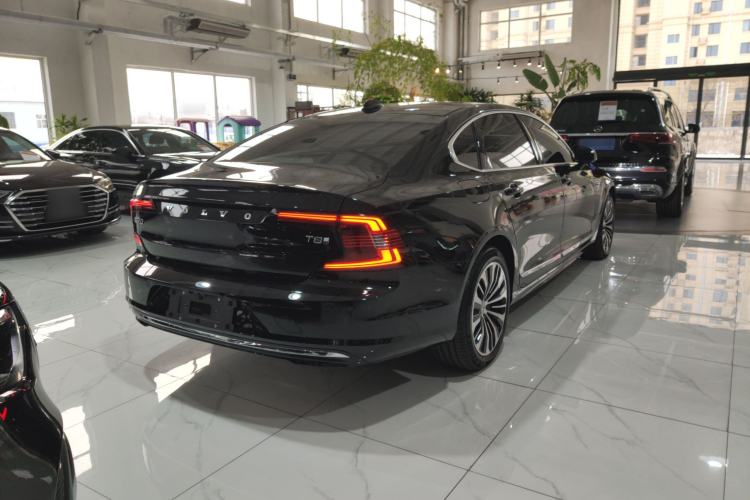 Used Volvo S90 New Energy 2024 Plug-in Hybrid Four-Wheel Drive Long-Range Zhiyi Luxury Edition Rear Right 45 Deg