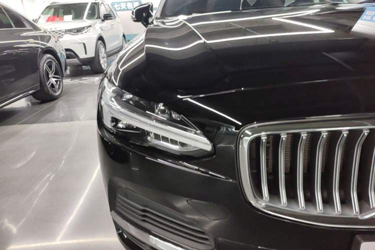 Used Volvo S90 New Energy 2024 Plug-in Hybrid Four-Wheel Drive Long-Range Zhiyi Luxury Edition Right Front Headlight