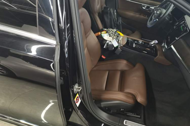 Used Volvo S90 New Energy 2024 Plug-in Hybrid Four-Wheel Drive Long-Range Luxury Smart Edition Right Front Seat