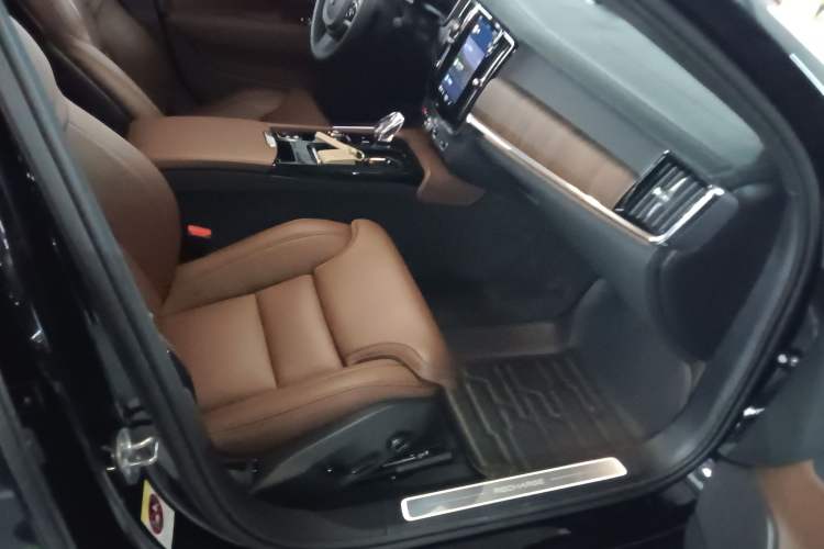 Used Volvo S90 New Energy 2024 Plug-in Hybrid Four-Wheel Drive Long-Range Luxury Smart Edition Right Front Seat