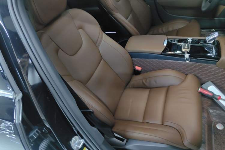 Used Volvo S90 New Energy 2024 Plug-in Hybrid Four-Wheel Drive Long-Range Luxury Smart Edition Right Front Seat