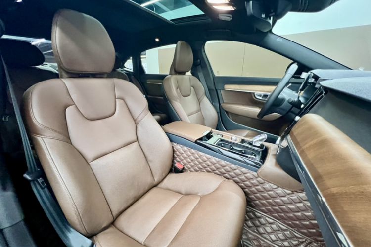 Used Volvo S90 New Energy 2024 Plug-in Hybrid Four-Wheel Drive Long-Range Zhiyi Luxury Edition Right Front Seat