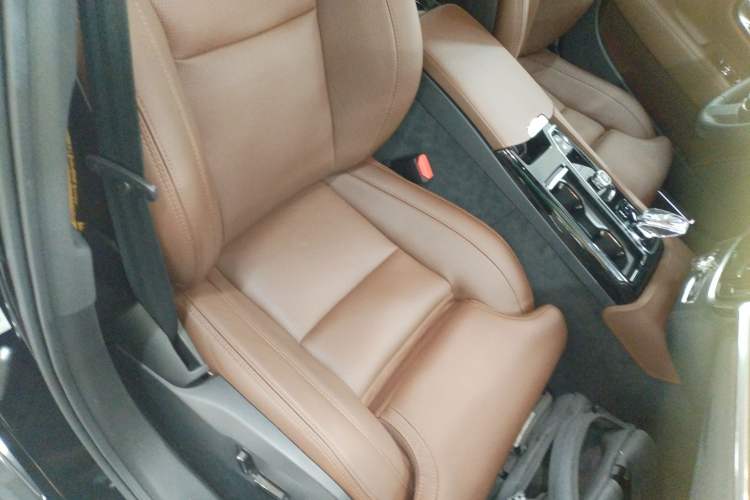 Used Volvo S90 New Energy 2024 Plug-in Hybrid Four-Wheel Drive Long-Range Luxury Smart Edition Right Front Seat