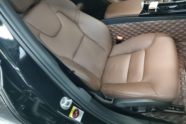 Used Volvo S90 New Energy 2024 Plug-in Hybrid Four-Wheel Drive Long-Range Zhiyi Luxury Edition Right Front Seat