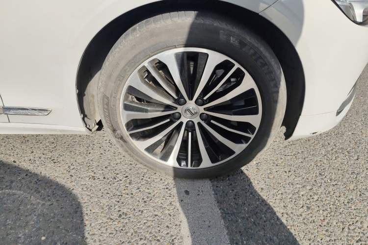 Used Volvo S90 New Energy 2024 Plug-in Hybrid Four-Wheel Drive Long-Range Zhiyi Luxury Edition Right Front Wheel Hub