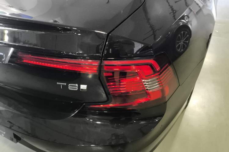 Used Volvo S90 New Energy 2024 Plug-in Hybrid Four-Wheel Drive Long-Range Luxury Smart Edition Right Rear Taillight