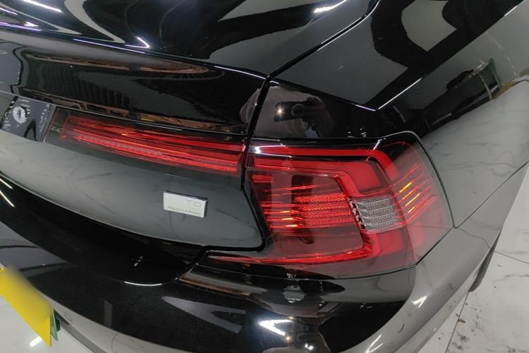 Used Volvo S90 New Energy 2024 Plug-in Hybrid Four-Wheel Drive Long-Range Luxury Smart Edition Right Rear Taillight