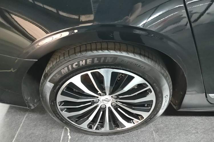 Used Volvo S90 New Energy 2024 Plug-in Hybrid Four-Wheel Drive Long-Range Zhiyi Luxury Edition Right Rear Wheel Hub