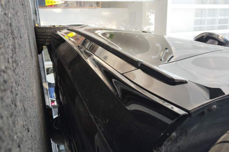 Used Volvo S90 New Energy 2024 Plug-in Hybrid Four-Wheel Drive Long-Range Luxury Smart Edition Right Side Sill