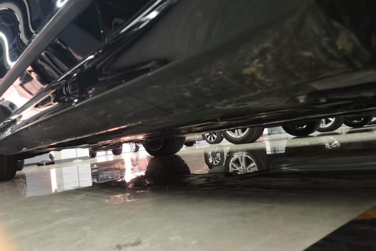 Used Volvo S90 New Energy 2024 Plug-in Hybrid Four-Wheel Drive Long-Range Luxury Smart Edition Right Side Sill