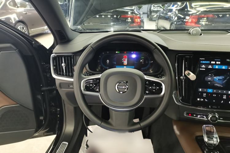 Used Volvo S90 New Energy 2024 Plug-in Hybrid Four-Wheel Drive Long-Range Luxury Smart Edition Steering Wheel