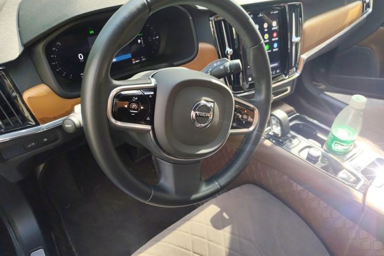 Used Volvo S90 New Energy 2024 Plug-in Hybrid Four-Wheel Drive Long-Range Zhiyi Luxury Edition Steering Wheel