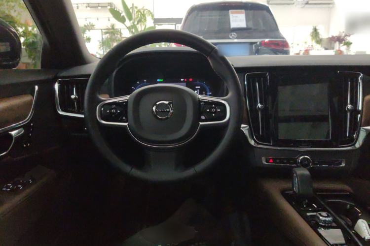 Used Volvo S90 New Energy 2024 Plug-in Hybrid Four-Wheel Drive Long-Range Zhiyi Luxury Edition Steering Wheel
