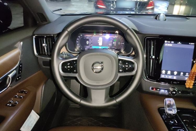 Used Volvo S90 New Energy 2024 Plug-in Hybrid Four-Wheel Drive Long-Range Zhiyi Luxury Edition Steering Wheel