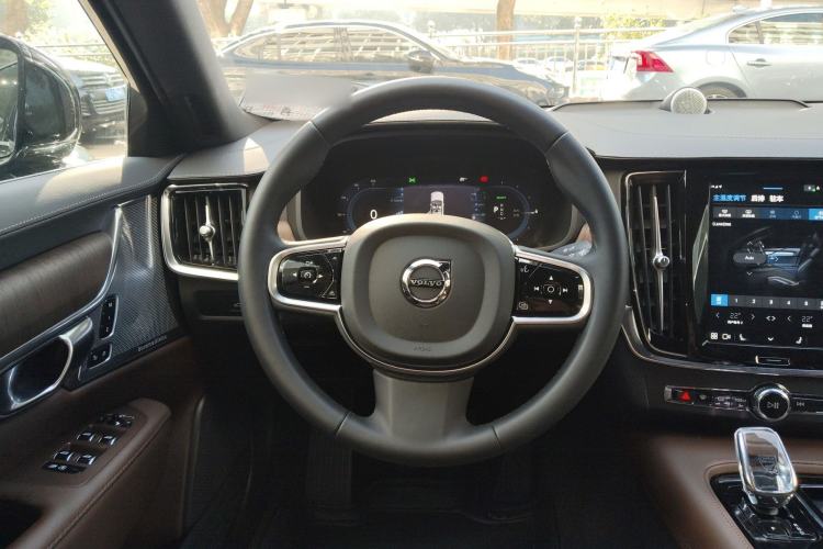 Used Volvo S90 New Energy 2024 Plug-in Hybrid Four-Wheel Drive Long-Range Luxury Smart Edition Steering Wheel