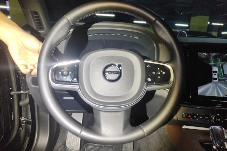 Used Volvo S90 New Energy 2024 Plug-in Hybrid Four-Wheel Drive Long-Range Zhiyi Luxury Edition Steering Wheel