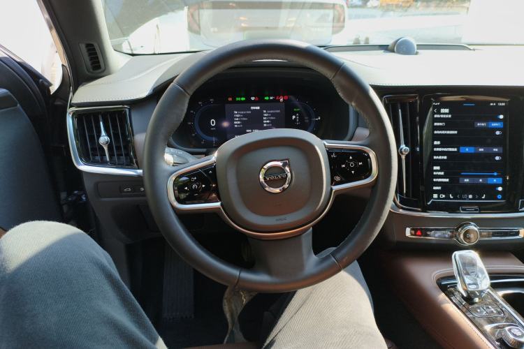 Used Volvo S90 New Energy 2024 Plug-in Hybrid Four-Wheel Drive Long-Range Luxury Smart Edition Steering Wheel