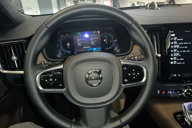 Used Volvo S90 New Energy 2024 Plug-in Hybrid Four-Wheel Drive Long-Range Luxury Smart Edition Steering Wheel