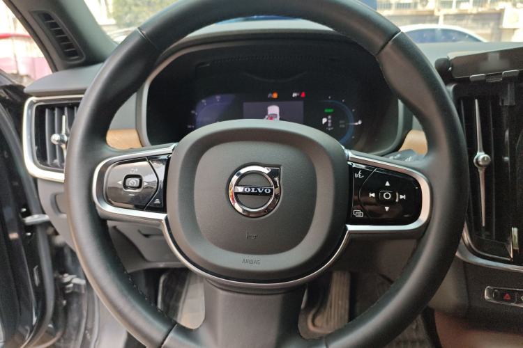 Used Volvo S90 New Energy 2024 Plug-in Hybrid Four-Wheel Drive Long-Range Zhiyi Luxury Edition Steering Wheel