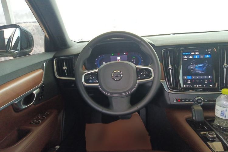 Used Volvo S90 New Energy 2024 Plug-in Hybrid Four-Wheel Drive Long-Range Zhiyi Luxury Edition Steering Wheel