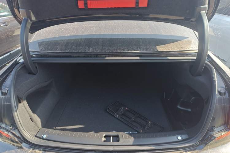 Used Volvo S90 New Energy 2024 Plug-in Hybrid Four-Wheel Drive Long-Range Luxury Smart Edition Trunk